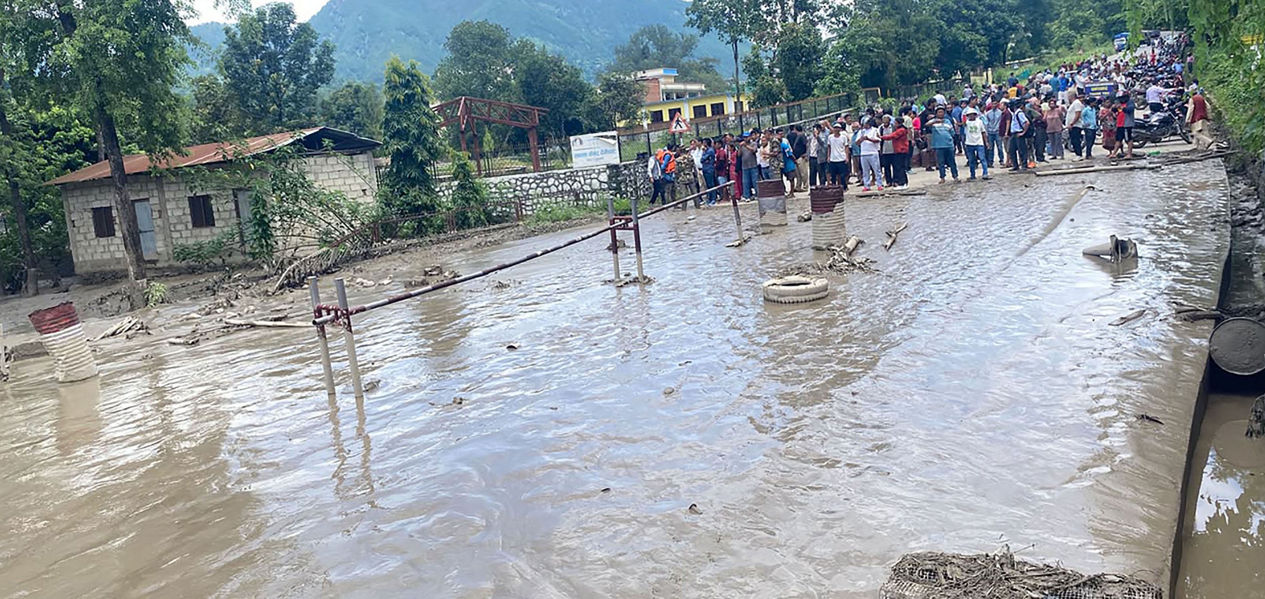 NEPAL-NUWAKOT-FLASH FLOODS-DEATH TOLL RSS/Xinhua/eyevine/laif