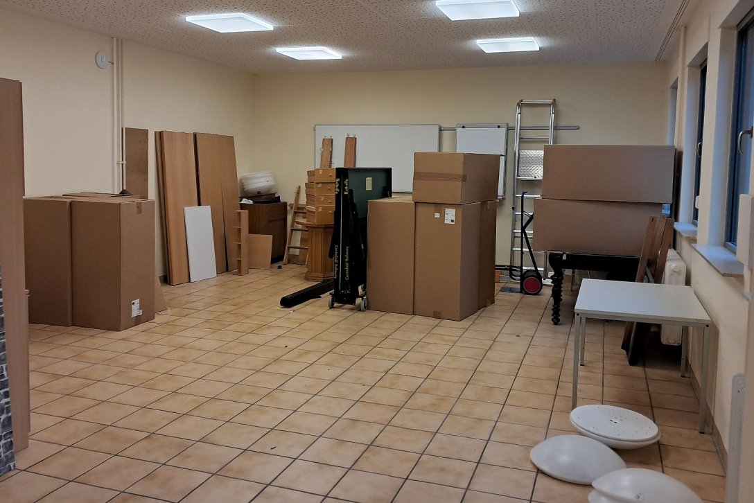 Lagerraum mit Paketen.