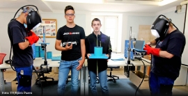 Vladislav, Johannes, Kevin und Tobias (von links) erlernen auf dem Helenenberg verschiedene Kompetenzen aus der digitalen Arbeitswelt. 