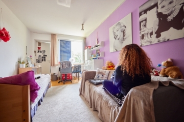 Mädchenzimmer Innenansicht der Don Bosco Einrichtung in Regensburg.jpg