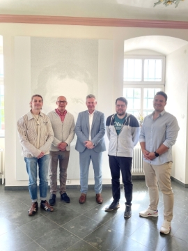 von links: Martin Lotz (Erziehungsleiter Don Bosco Sannerz), Patrick Will (Einrichtungsleiter Don Bosco Sannerz), Andreas Hofmann (erster Kreisbeigeordneter), Sebastian Nau (Verwaltungsleiter Don Bosco Sannerz), Michael Gärtner (Erziehungsleiter Don Bosco Sannerz).