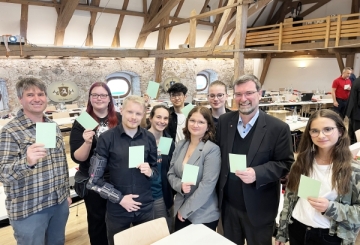 Die Jugendvertreter/innen des Provinzkapitels 2024 im Kloster Benediktbeuern zusammen mit Pater Johannes Kaufmann und Pater Reinhard Gesing