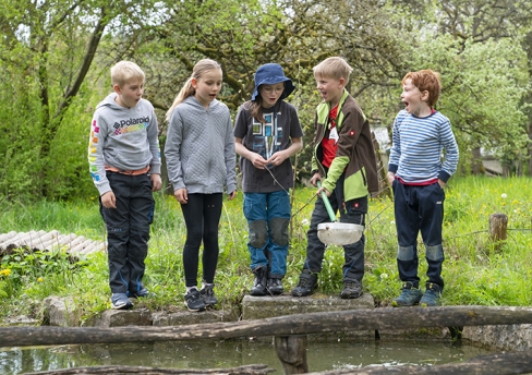 Kinder erleben Natur in der Umweltstation Ensdorf