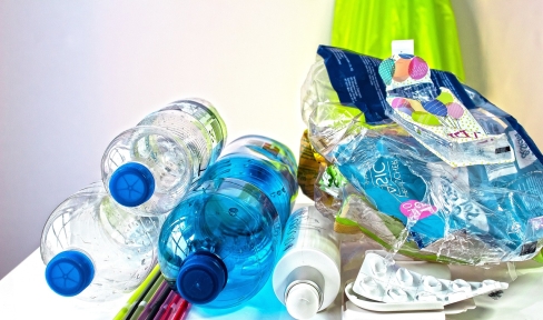 Plastikmüll vermeiden - einer von vielen kleinen Schritten, die Don Bosco Einrichtungen für Umweltschutz und Nachhaltigkeit gehen