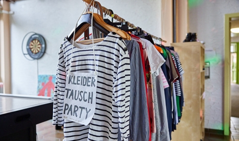 Kleidertauschparty im Don Bosco Zentrum Regensburg
