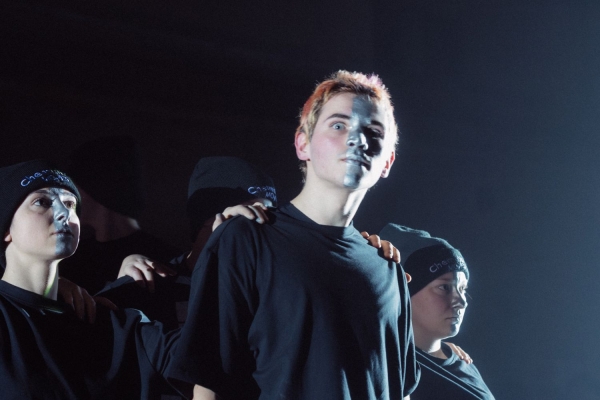 Chemnitz MOVES_Jugendliche von Don Bosco Sachsen fokussiert in ihrer Rolle_Copyright Jakob Anders.jpg