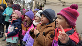 Kinderchor der Casa Don Bosco auf dem Christkindlmarkt