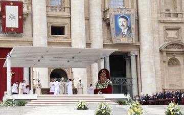 Heiligsprechung Artemide Zatti Messe vor dem Petersdom